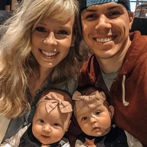 Meet your Posher, Alex